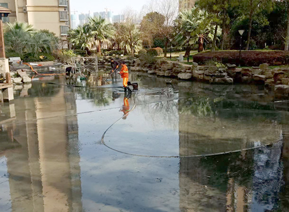 兴平景观池淤泥清理